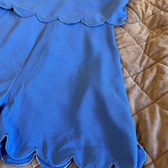 Scallop Trimmed Romper - Picture 5 of 6
